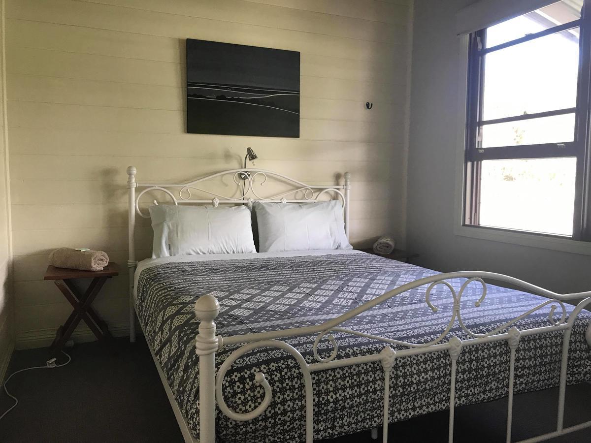 Port Campbell Guesthouse & Flash Packers Exterior photo