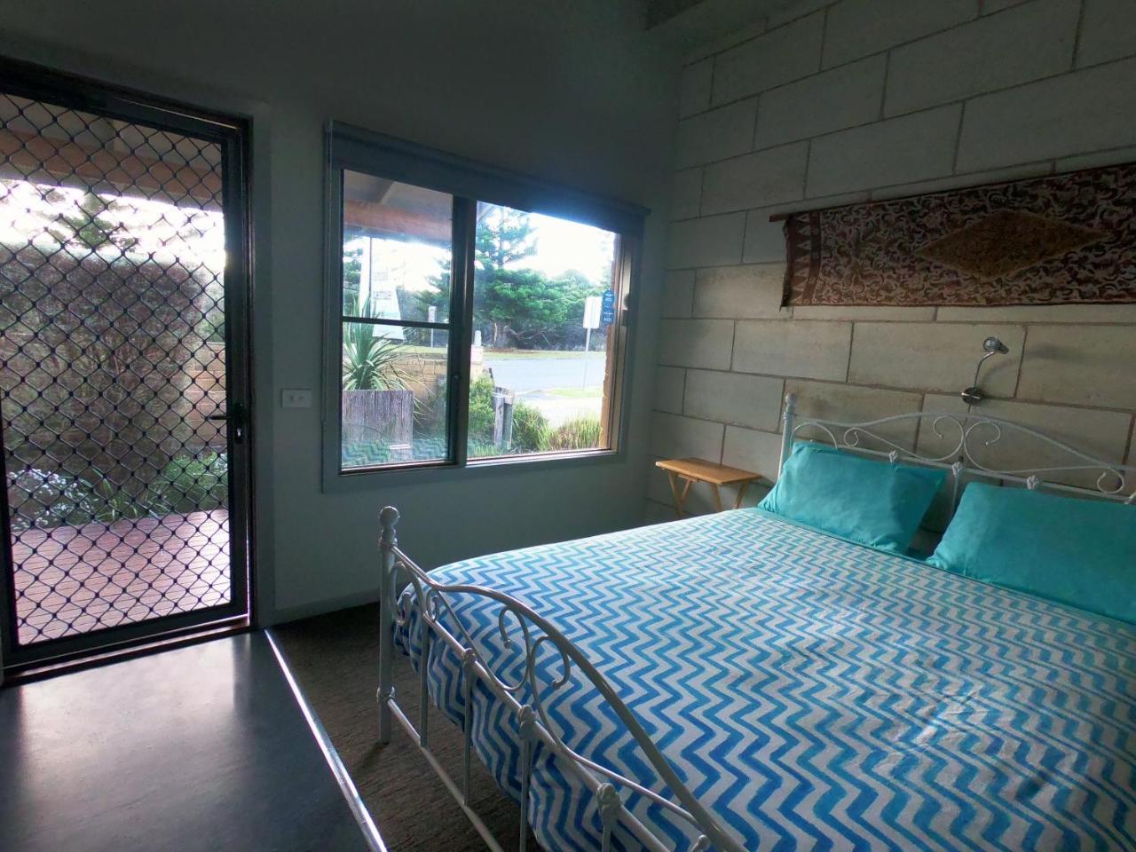 Port Campbell Guesthouse & Flash Packers Exterior photo